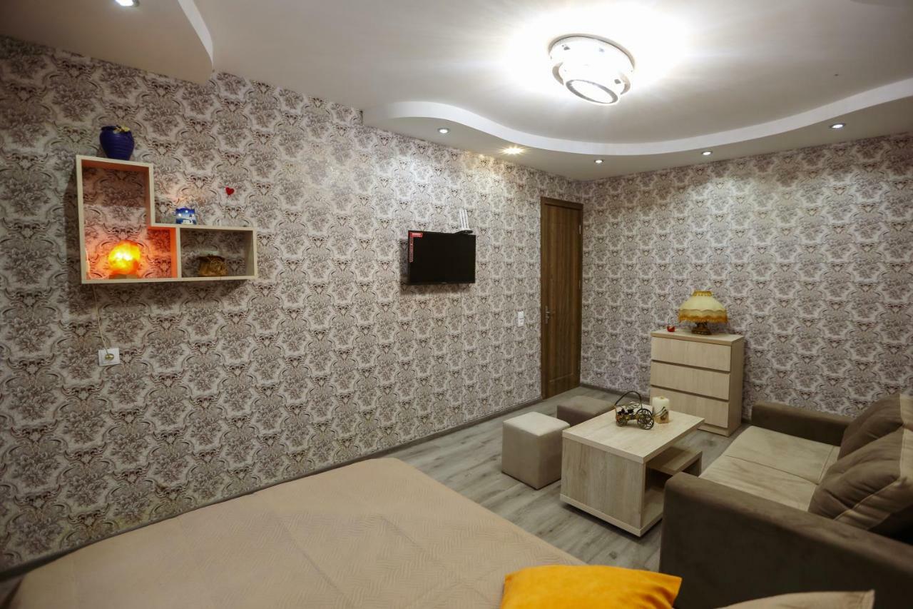 N&N House Villa Tbilisi ภายนอก รูปภาพ